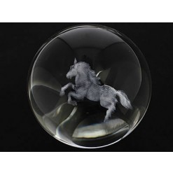 cheval boule en cristal