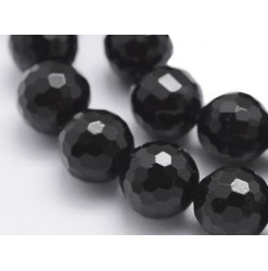 perles de tourmaline noire facettée
